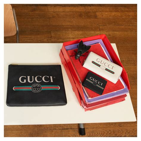 gucci 腕時計 偽物 見分け方|グッチ腕時計の偽物の特徴とは？見分け方を分析してみた！.